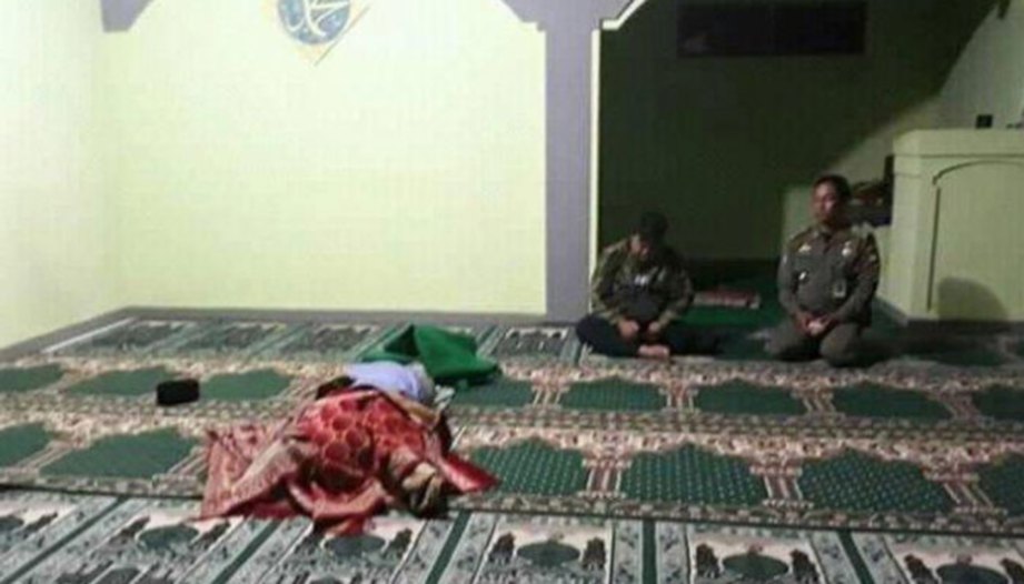 MASLIKIN mati dikapak ketika bersolat di dalam masjid. FOTO Tribunnews