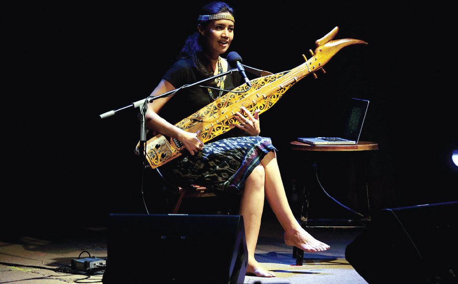 SEMANGAT membara perkenal muzik tradisional Sarawak sehingga menjelajah lebih 20 bandar raya utama dunia.
