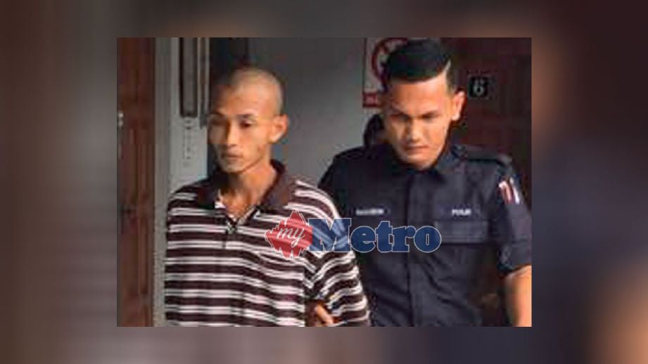 Mohamad Khairul Amiza dijatuhi hukuman penjara selama 30 bulan oleh Mahkamah Majistret terhadap pertuduhan pecah rumah dan mencuri rumah di Kampung Dendang, Ketereh, pada 18 Disember 2017. FOTO Siti Nor Hidayatidayu Razali