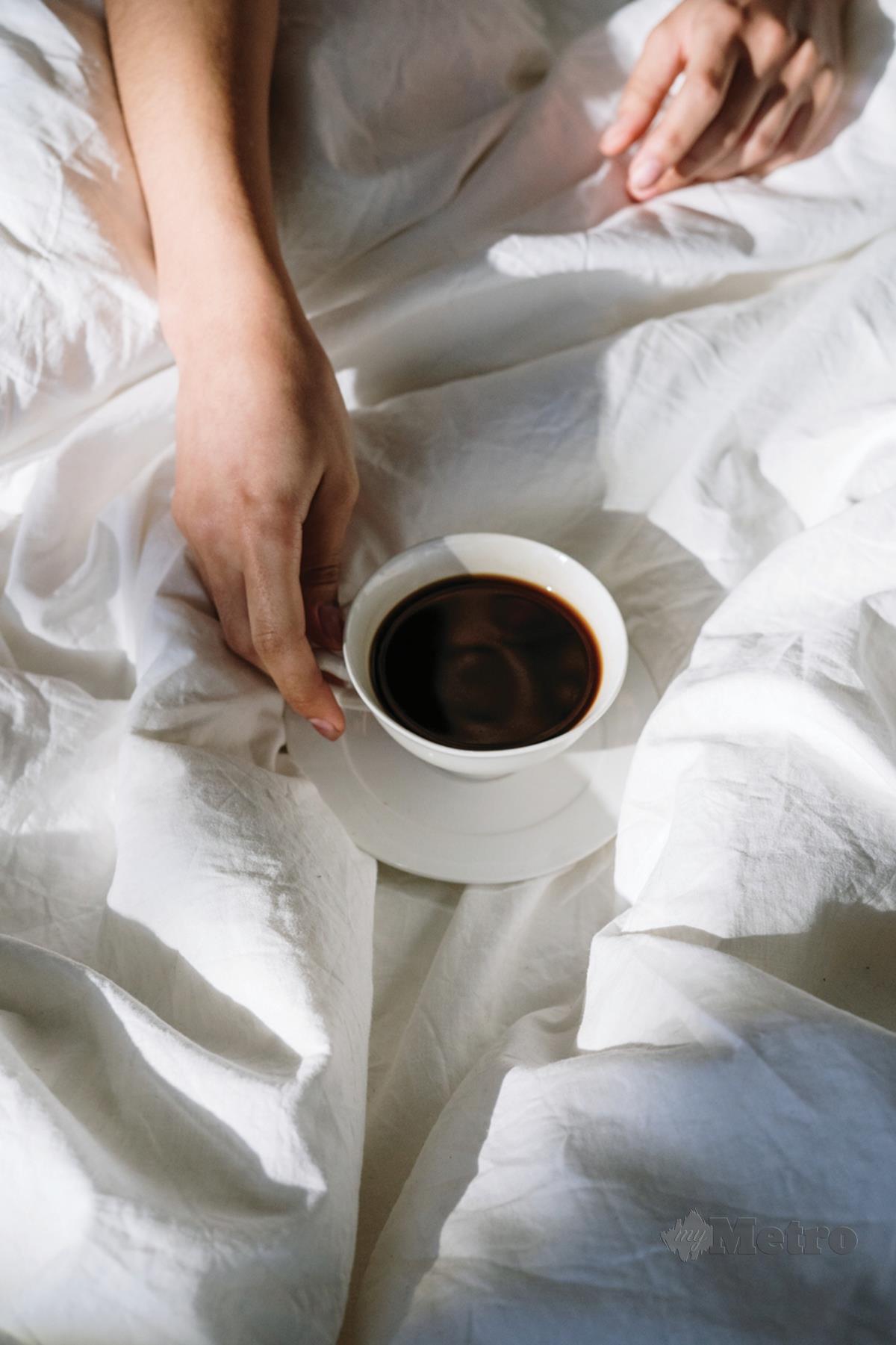 PENGAMBILAN kopi yang mengandungi kafein tinggi boleh menjadi faktor keguguran.