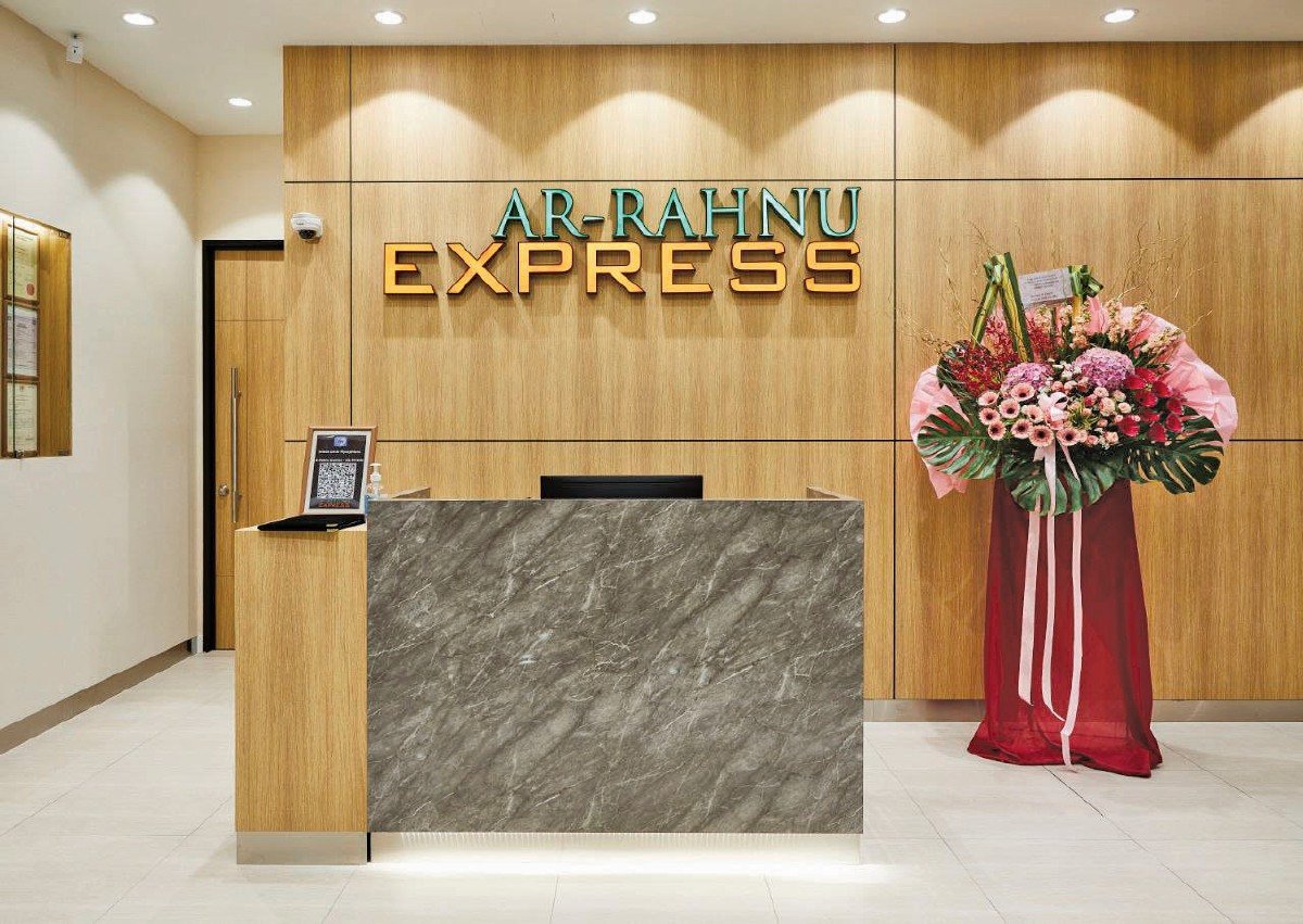 AR-Rahnu Express beroperasi setiap hari.