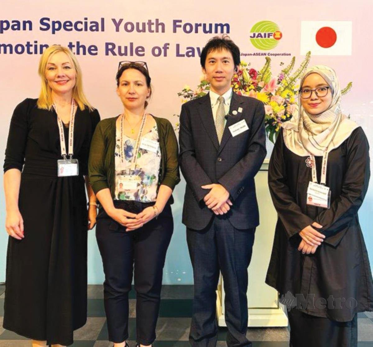 SHARIFAH Norizah (kanan) bersama kumpulan UNODC dan wakil Menteri Kehakiman Jepun. 