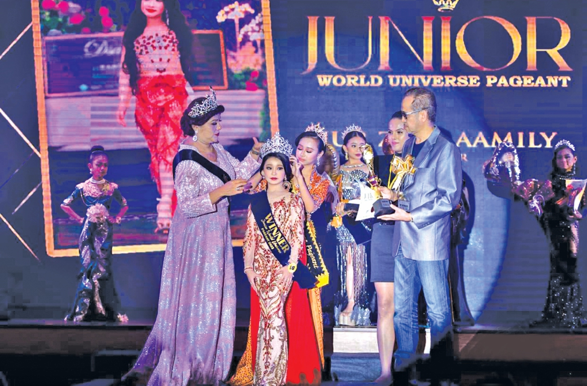 NUR Zara ketika Junior World Universe Pageant di Kuantan, Pahang.