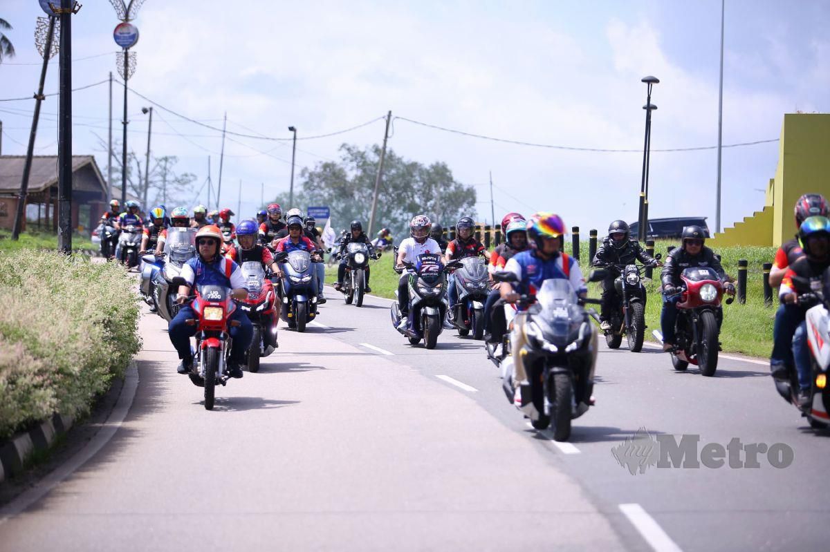 TARIK peminat motosikal Johor.