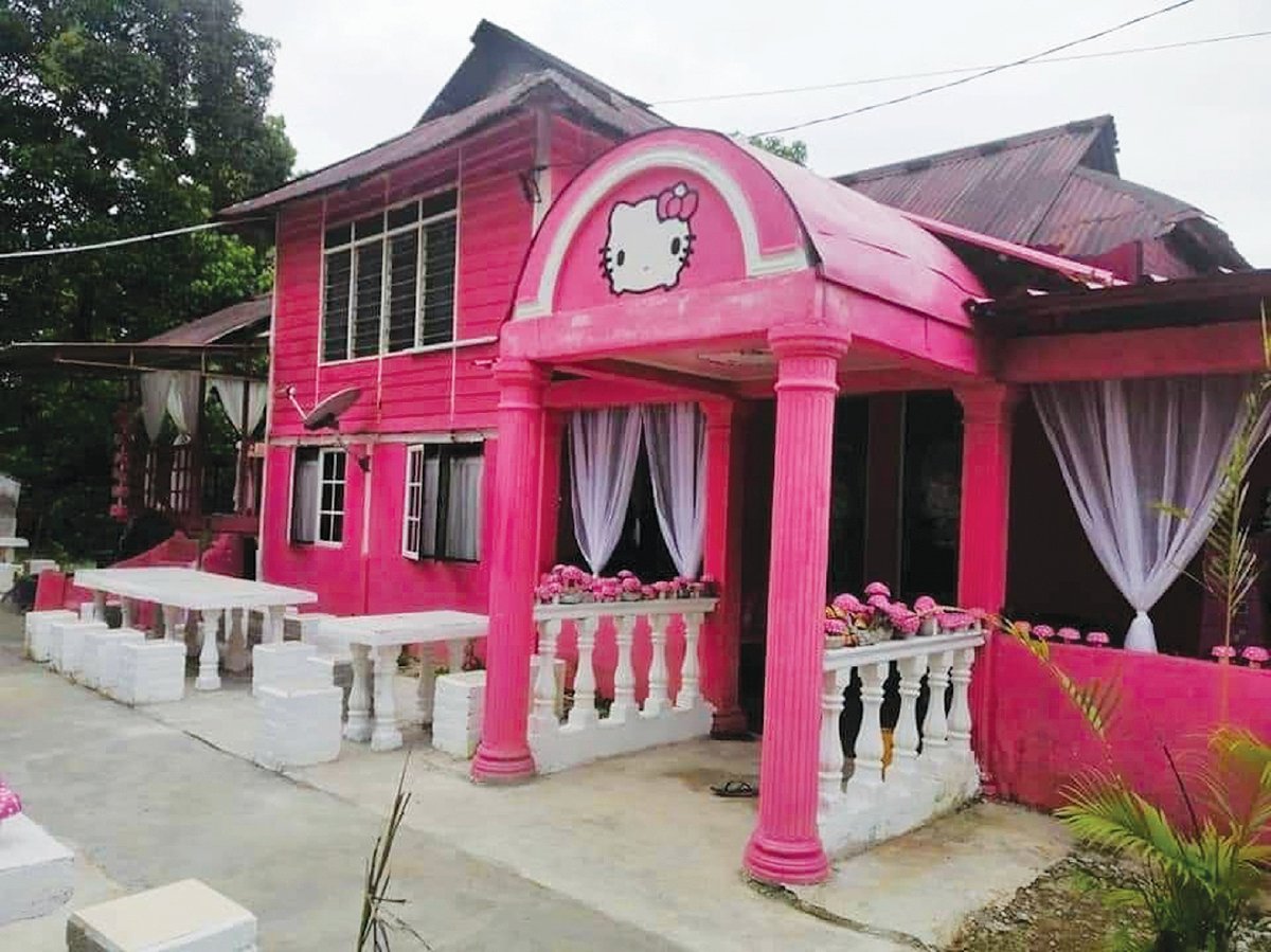 RUMAH Hello Kitty yang menjadi tumpuan di Kuala Kangsar.