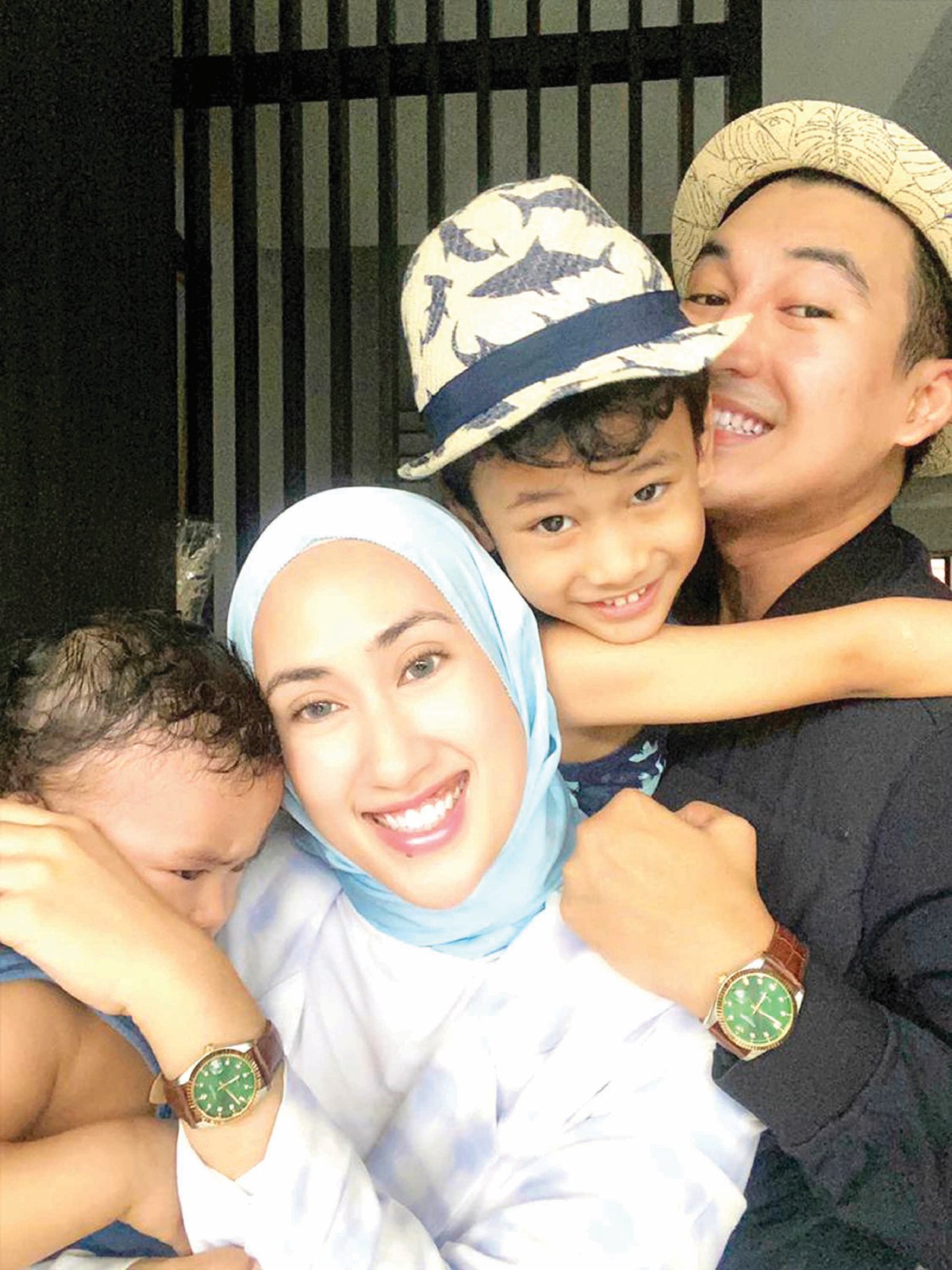 KELUARGA bahagia, Zaim bersama isteri dan anak-anak.
