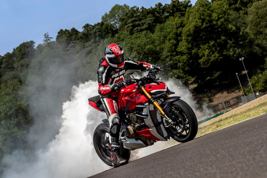 Ducati Streetfighter V4 Serba Baharu untuk litar dan kegunaan harian.