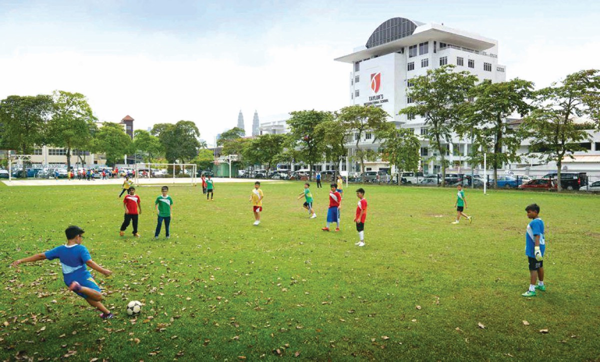 HARTANAH di kawasan berhampiran sekolah antarabangsa dan swasta terkenal di Lembah Klang menjadi pilihan pembeli. - FOTO Google