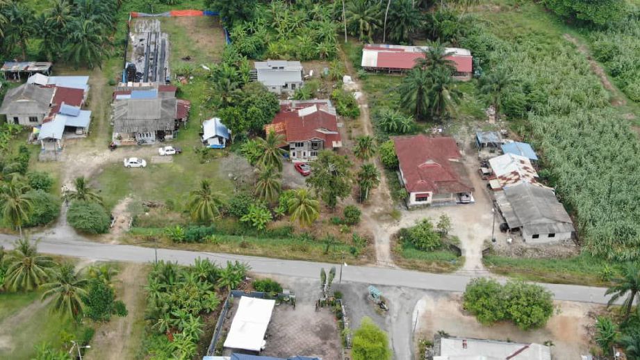 IMEJ Kampung Perepat dari udara yang dirakam dengan dron. FOTO Ihsan PDRM