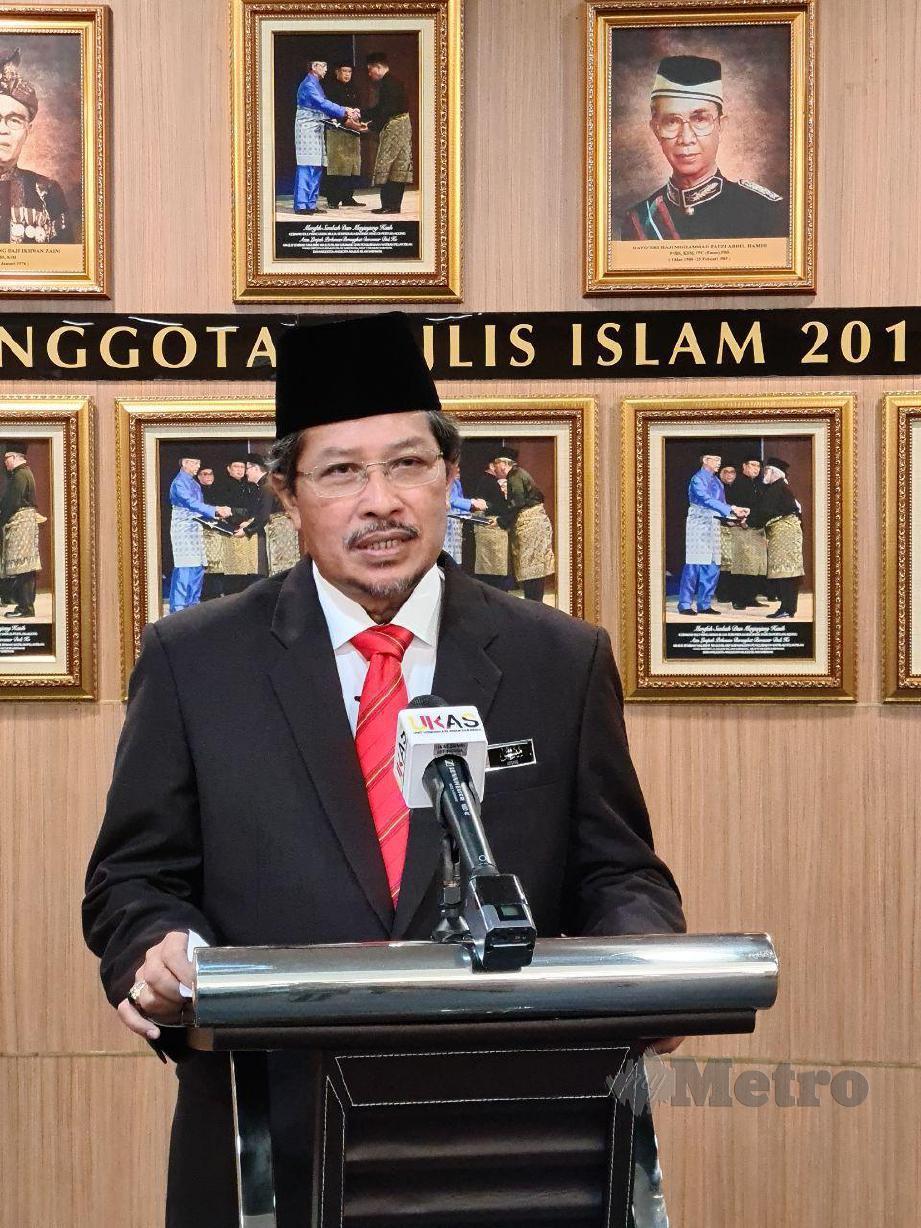 Yang Dipertua Majlis Islam Sarawak, Datuk Misnu Taha ketika mengadakan sidang media khas mengenai solat Jumaat dan solat sunat Aidilfitri, hari ini. FOTO Ihsan UKAS