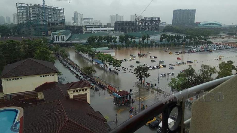 Banjir alam stadium shah Banjir kilat
