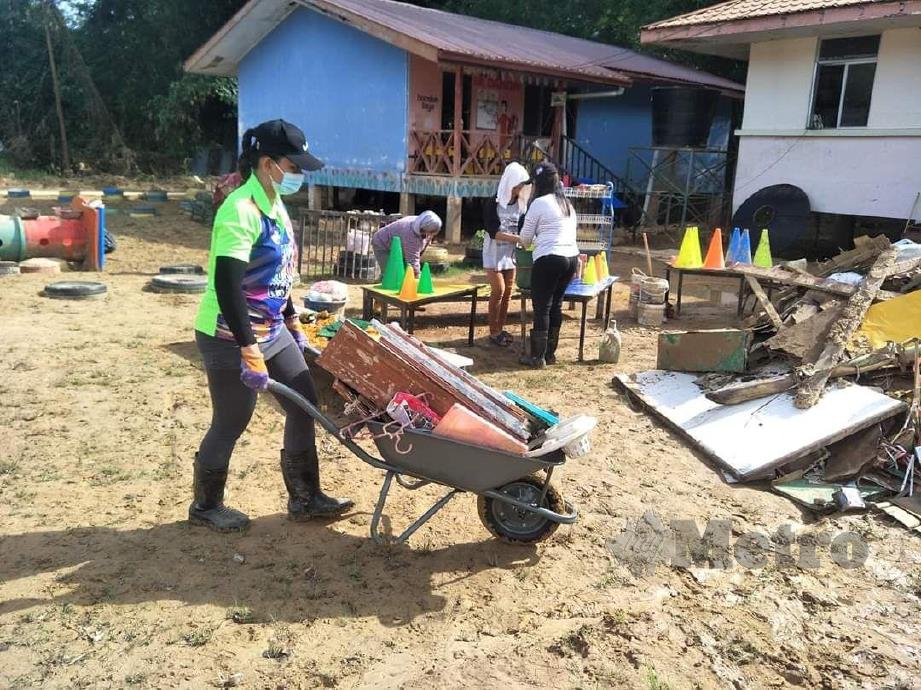 Keadaan SK Daingin yang terjejas akibat banjir yang melanda Sabah bulan lalu.