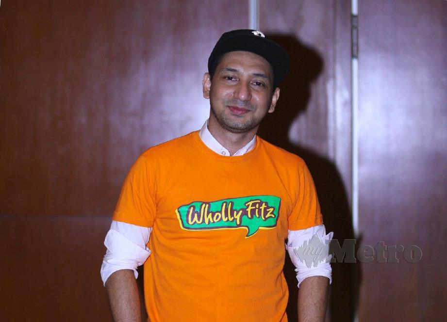 Pelakon,  Zizan Razak ketika mengacarakan majlis pelancaran Whollyfitz di Hotel Royale Chulan Kuala Lumpur. FOTO MOHAMAD SHAHRIL BADRI SAALI