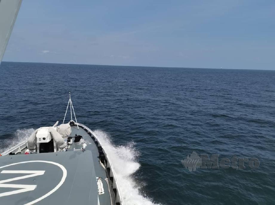 Agensi Penguatkuasaan Maritim Malaysia (Maritim Malaysia) masih belum menemui sebarang petunjuk berhubung kehilangan seorang kelasi sebuah kapal kargo yang hilang sejak khamis lalu. FOTO IHSAN APMM