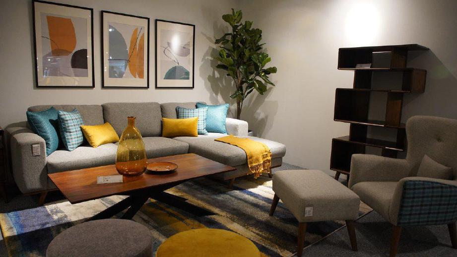 FELLA Urban menawarkan pelbagai rekaan perabot kediaman terkini kepada orang ramai. 