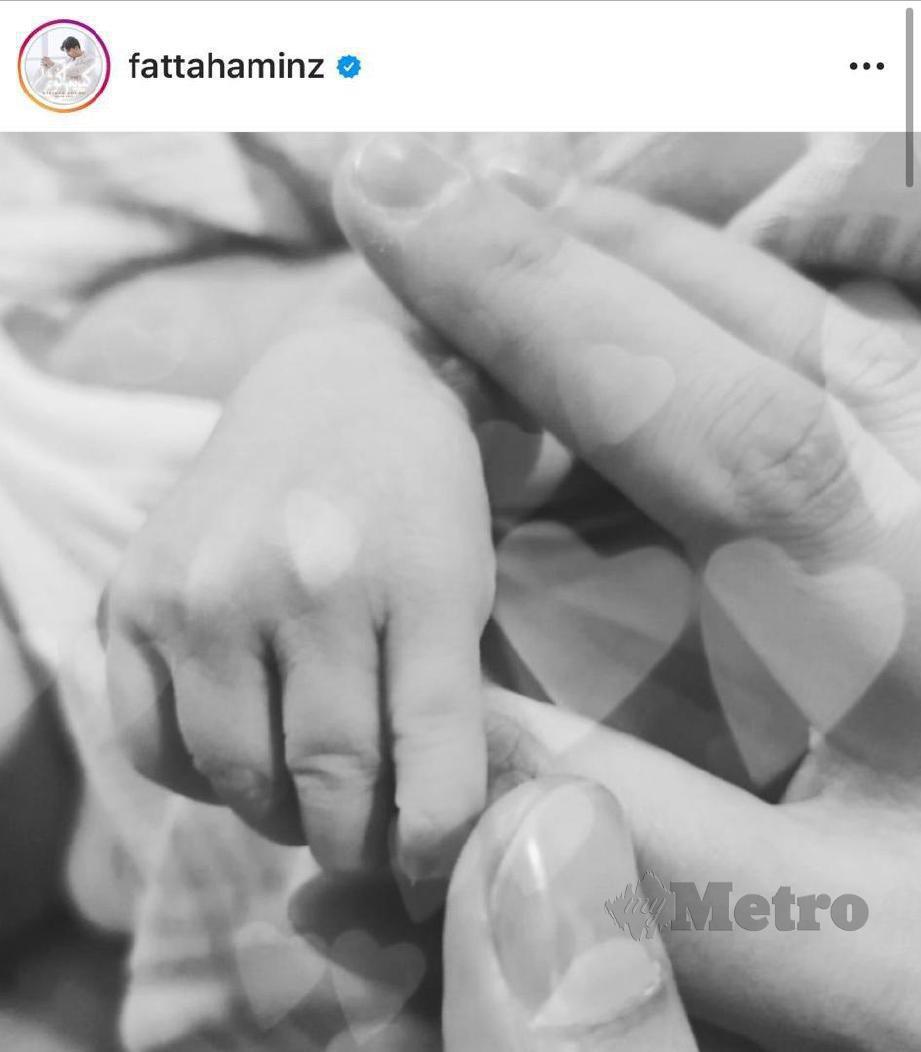 HANTARAN dimuatnaik Fattah mengenai kelahiran anak perempuan sulungnya. FOTO Instagram