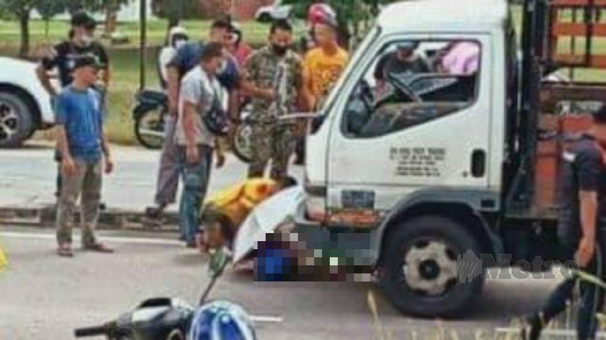 KEADAAN kemalangan di Kilometer 58.5 Jalan Batu Pahat-Mersing. FOTO Ihsan Polis
