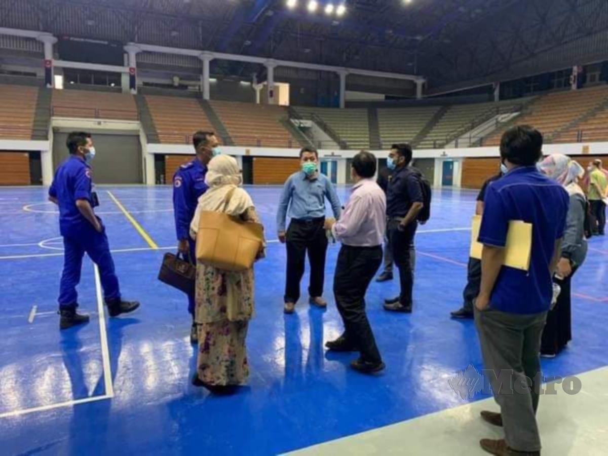 Lawatan kerja beberapa agensi kerajaan ke Stadium Tertutup Majlis Bandaraya Pasir Gudang. FOTO/IHSAN JABATAN KESIHATAN NEGERI JOHOR