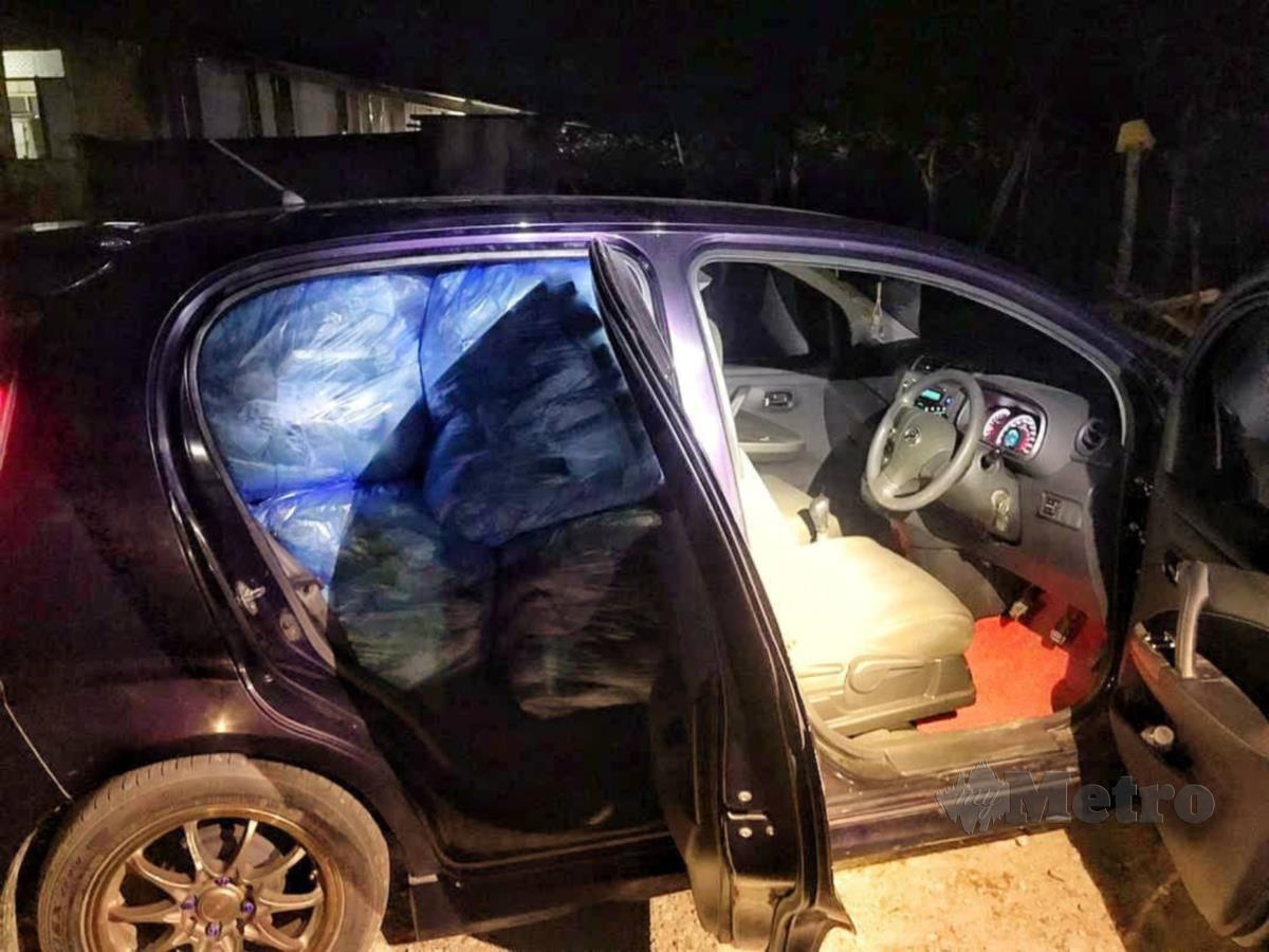 Sebanyak 380kg daun ketum dirampas PGA9 dalam sebuah kereta jenis Myvi di Pangkalan Haram Aziz, Kampung Pisau Raut, Pengkalan Kubor. FOTO IHSAN PGA