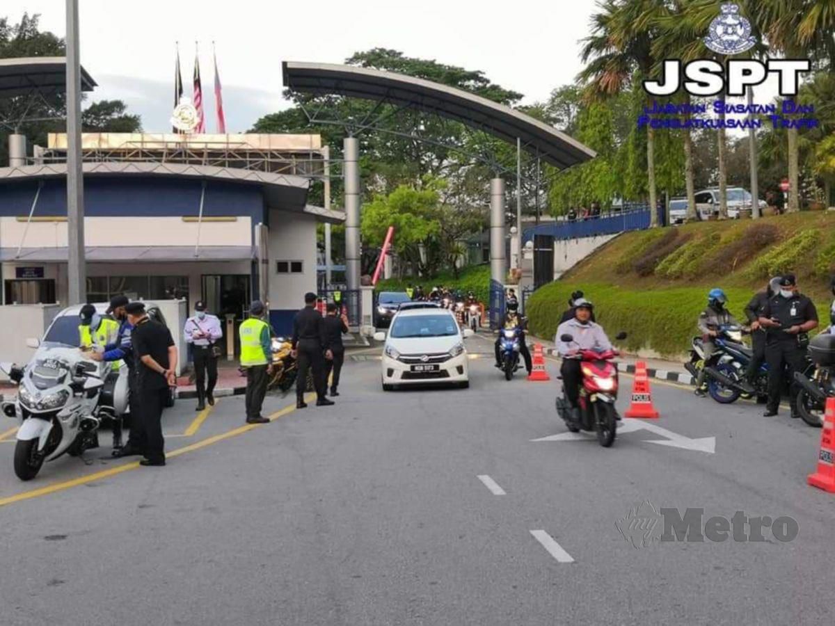 JSPT Bukit Aman mengeluarkan 146 saman kepada anggota polis dalam Op Khas (Pemeriksaan Kenderaan). FOTO Ihsan PDRM
