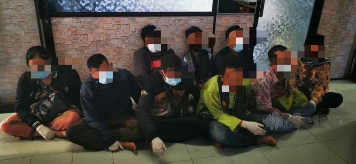 Tekong, dua pembantunya serta enam Pati warga Indonesia yang ditahan. FOTO Ihsan PPM