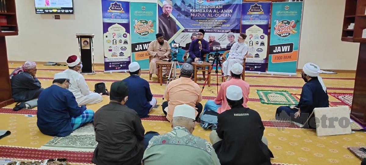 Forum Nuzul Al-Quran di surau Presint 8, Putrajaya. FOTO SAMADI AHMAD