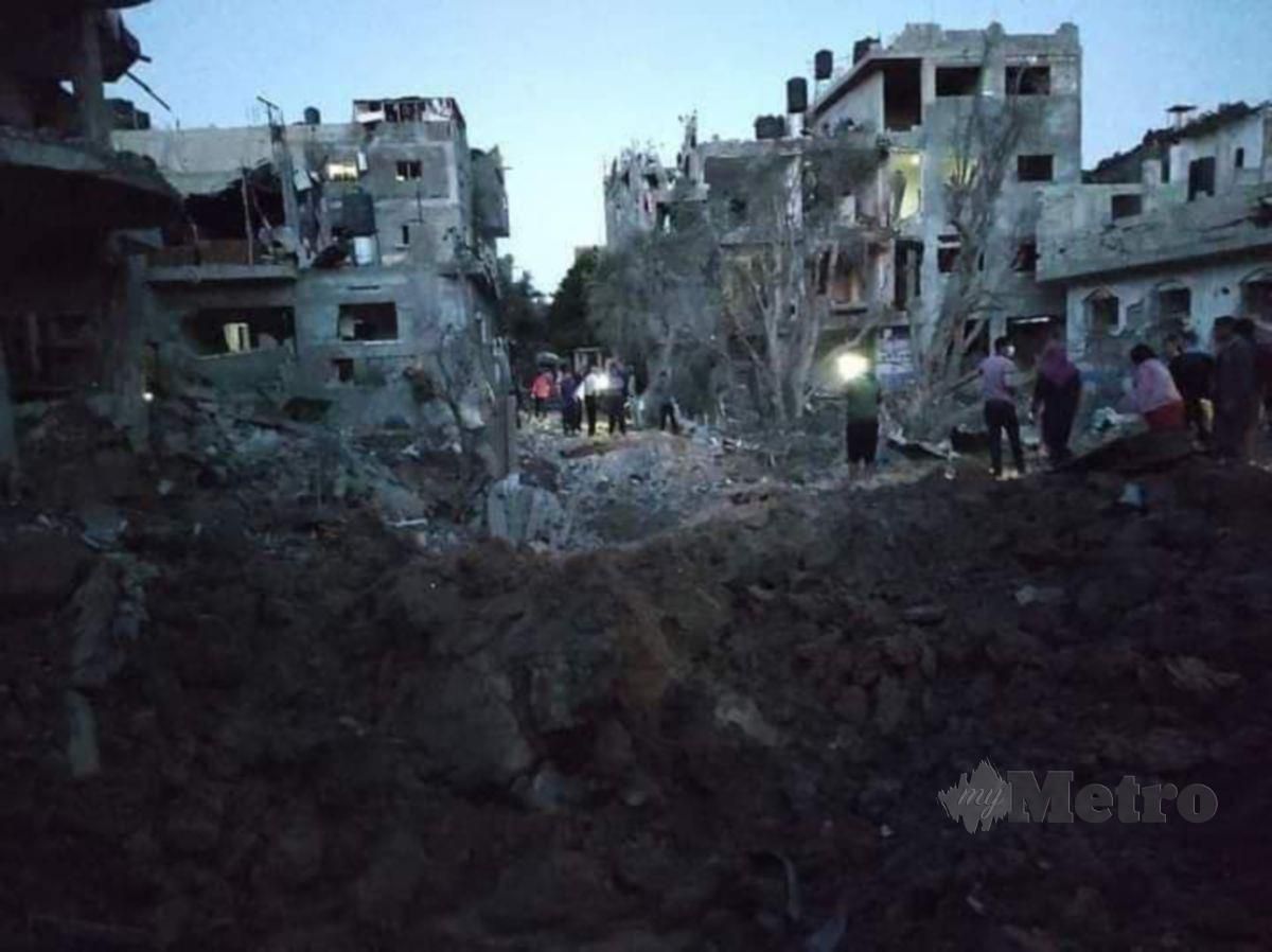 KEMUSNAHAN yang turut meragut nyawa orang awam di Gaza akibat kekejaman zionis Israel. FOTO Ihsan Dr Khaleel Ataallah