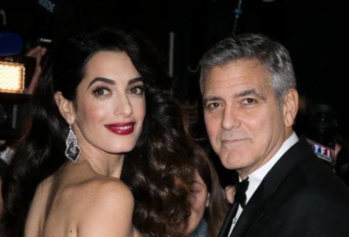 George Clooney nafi isteri hamil.