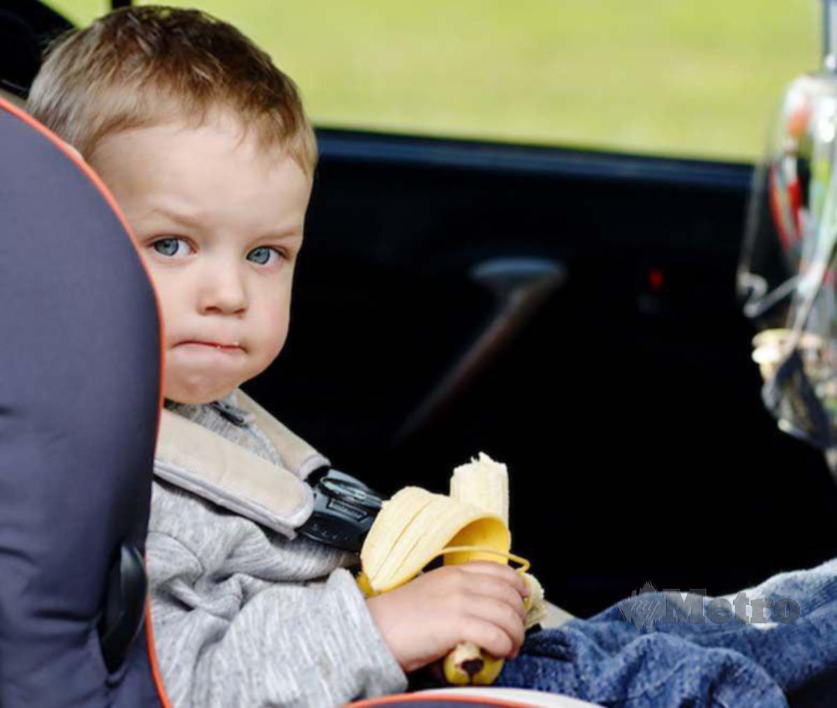KUDAP-KUDAPAN boleh menghilangkan kebosanan si kecil ketika dalam kenderaan. 