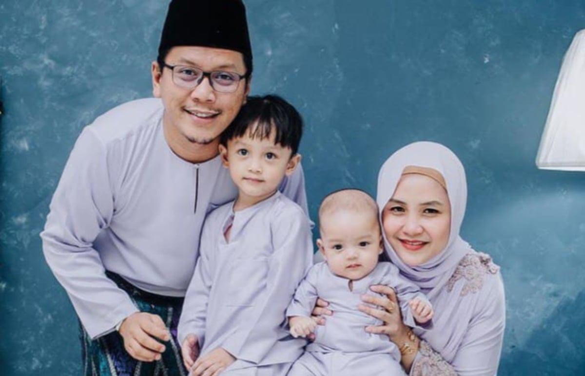 Shahrol bersama isteri, Anna dan dua anak mereka, Iskandar Rizqi dan Ismail Rifqi.