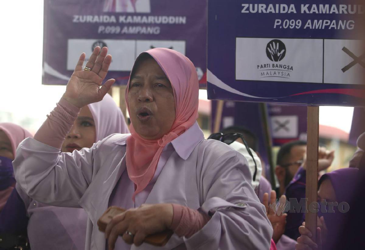 ZURAIDA tiba di Dewan Dato Ahmad Razali, Ampang.  FOTO Mohamad Shahril Badri Saali