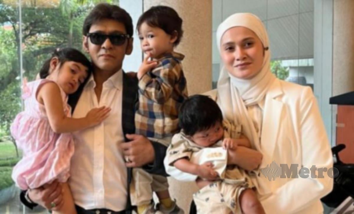Jamal bersama isteri, Zai Izzati dan tiga anak mereka.