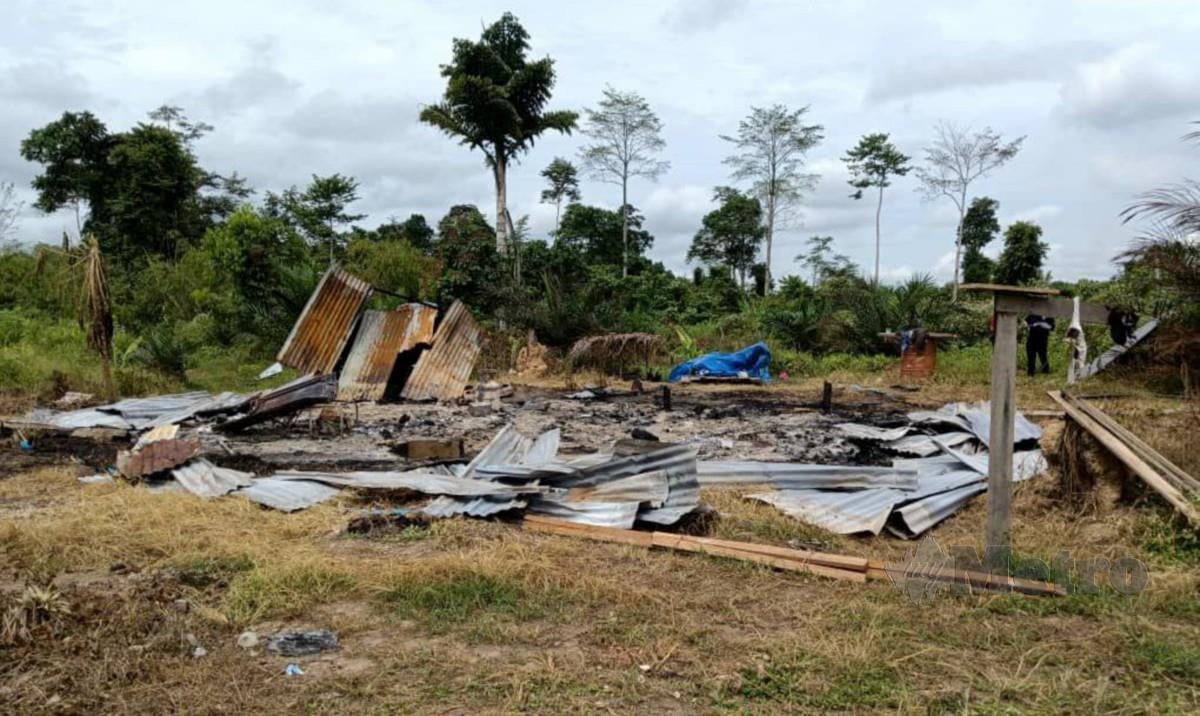 KEADAAN rumah yang musnah terbakar di Kampung Tinagalan, Sook, Keningau. FOTO Ihsan Polis