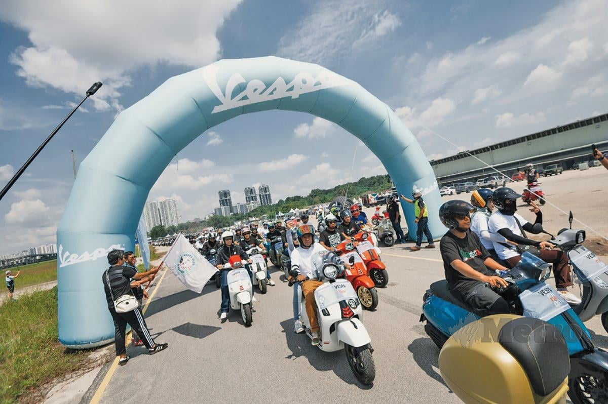 ACARA Hari Vespa Malaysia 2024 dianjurkan di The Landing KL di Sungai Besi. - FOTO Hazreen Mohamad