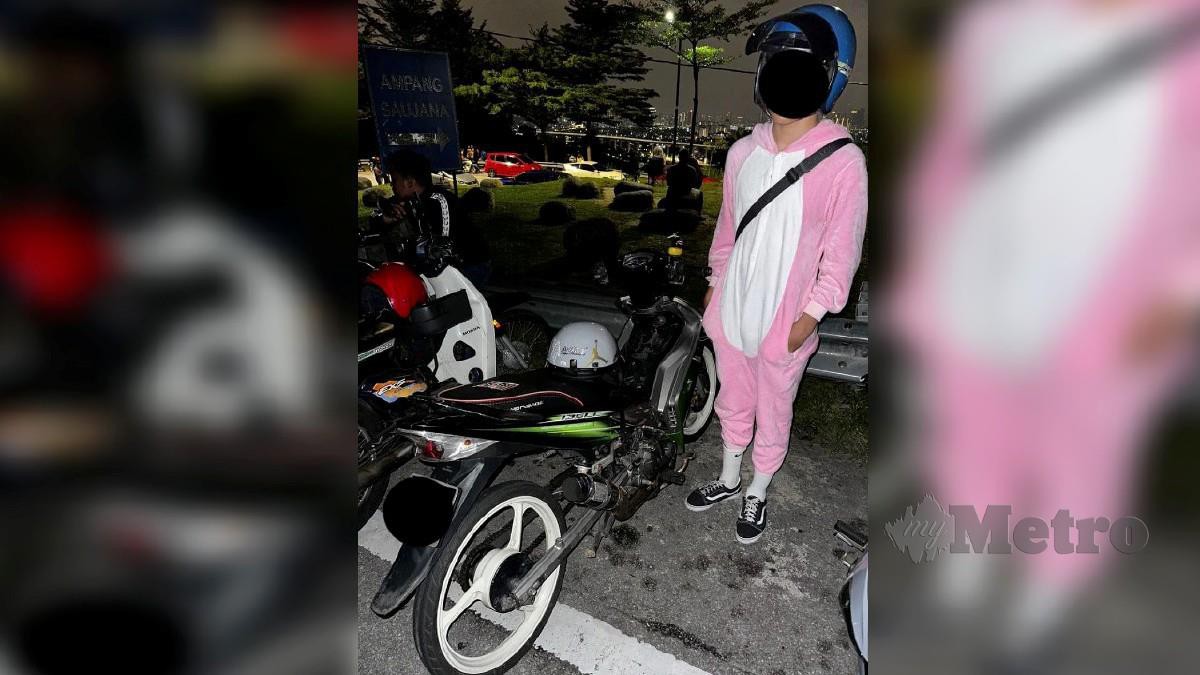 ANTARA penunggang motosikal yang diperiksa dalam Operasi Samseng Jalanan di sekitar Jalan Ampang dan Tasek Permai, Ampang Jaya, awal pagi semalam. FOTO ihsan polis