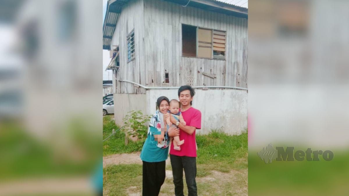 NURUL Hamizah Yasmin bersama suami, Jefflin dan anak mereka, Muhammad Danel Raykal di hadapan rumah lama sebelum diubahsuai. FOTO ihsan Nurul Hamizah Yasmin Alladin