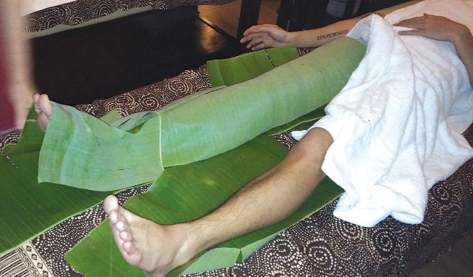 BALUTAN badan daun pisang sesuai untuk lelaki dan wanita.