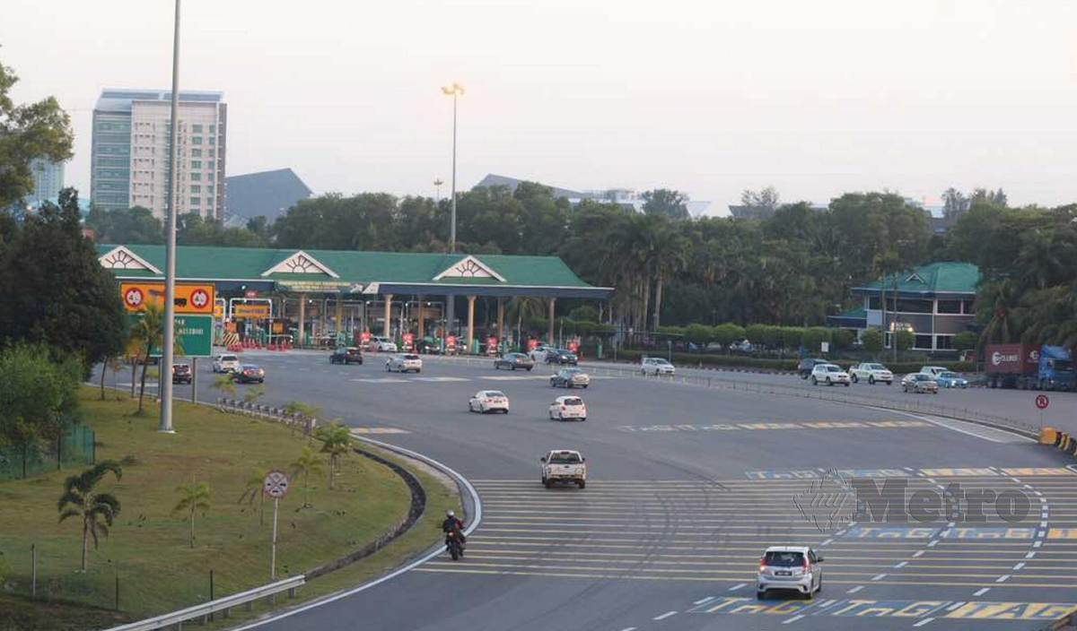 PLAZA Tol Bukit Jelutong, Shah Alam. FOTO Arkib NSTP