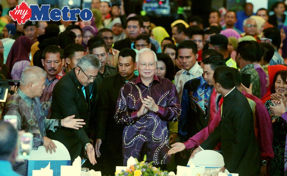 Najib danRosmah  hadir pada Majlis Hasilian bersama Perdana Menteri sempena Hari Hasil ke-21 di Dewan Bangsawan Menara Hasil Cyberjaya. FOTO MOHD FADLI HAMZAH