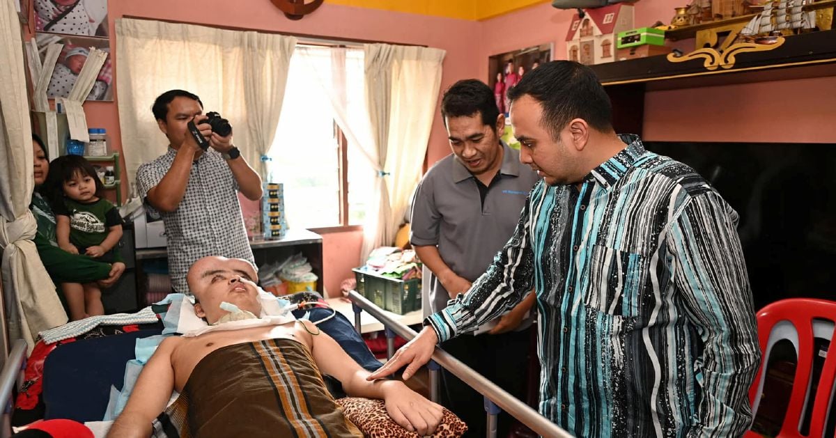 PM hulur sumbangan kepada pesakit terlantar akibat kemalangan