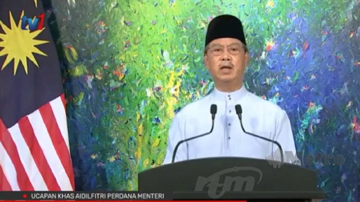 PERDANA Menteri, Tan Sri Muhyiddin Yassin pada Perutusan Khas sempena sambutan Hari Raya Aidilfitri 2021, malam ini. FOTO ihsan RTM