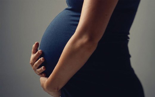 WANITA hamil perlu pantau keadaan diri sepanjag berpuasa.