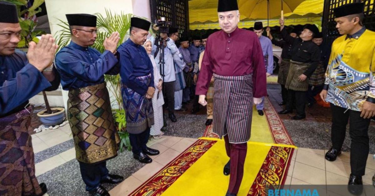 Sultan Nazrin berkenan rasmi Masjid Abdul Rahman Auf, sertai takbir Aidiladha