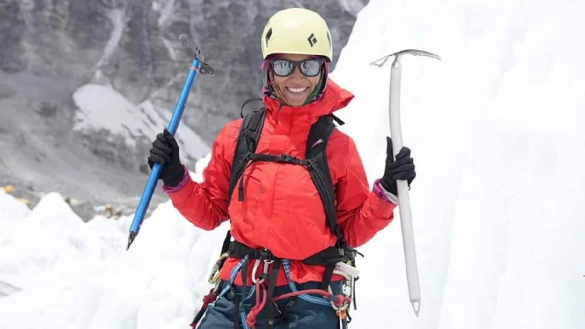 PURNIMA Shrestha mendaki Gunung Everest tiga kali dalam satu musim. FOTO  Purnima Shrestha