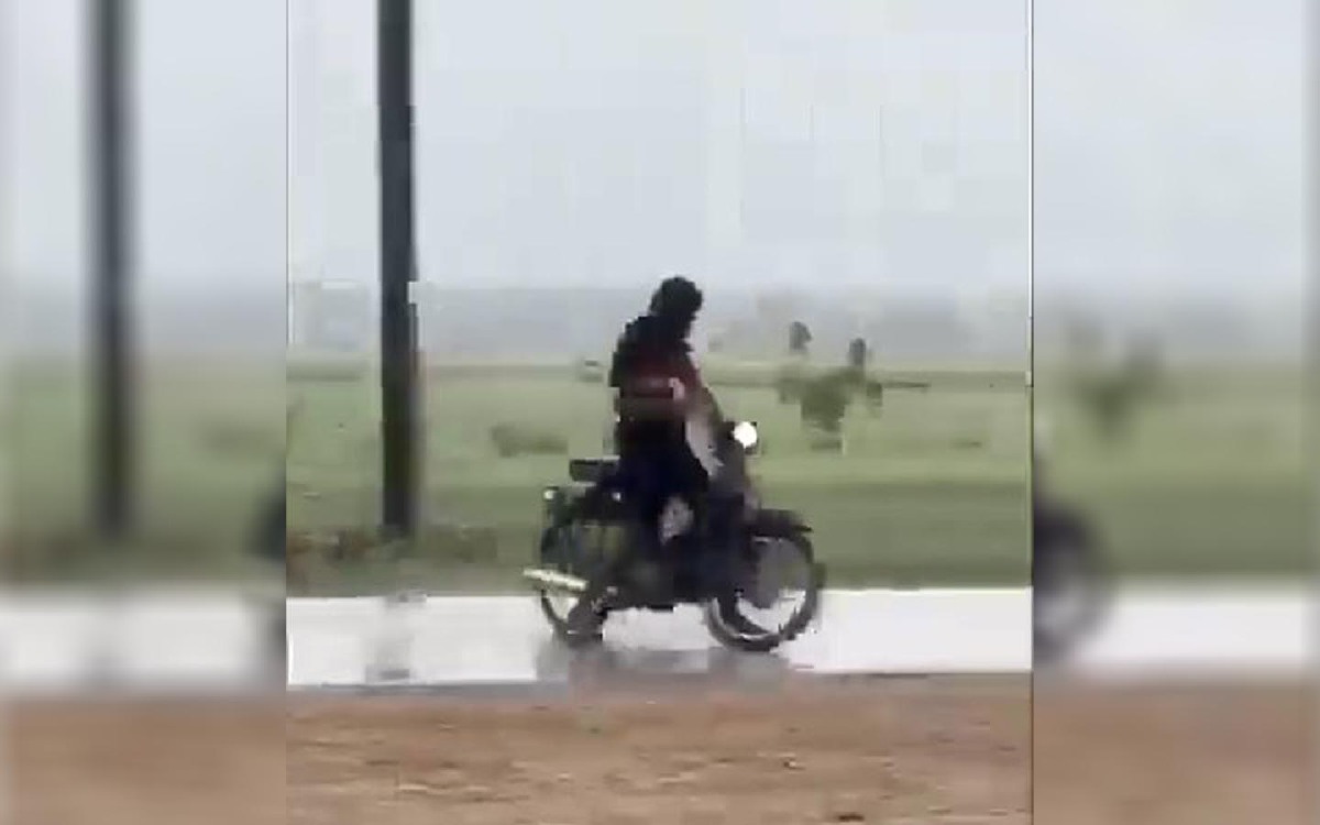 VIDEO tular memaparkan aksi lelaki menunggang motosikal secara berbahaya. FOTO IHSAN PEMBACA 