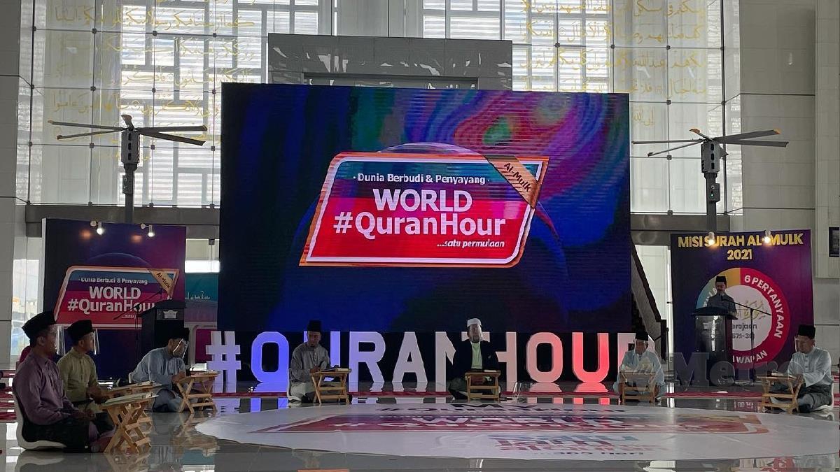 PROGRAM World #QuranHour 2021 yang diadakan di Masjid Tuanku Mizan Zainal Abidin, Putrajaya, hari ini. FOTO Ihsan FB TV AlHijrah.