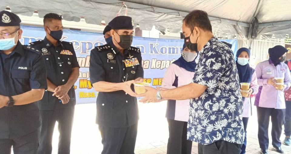 Kuala besut polis balai Tahniah Hero