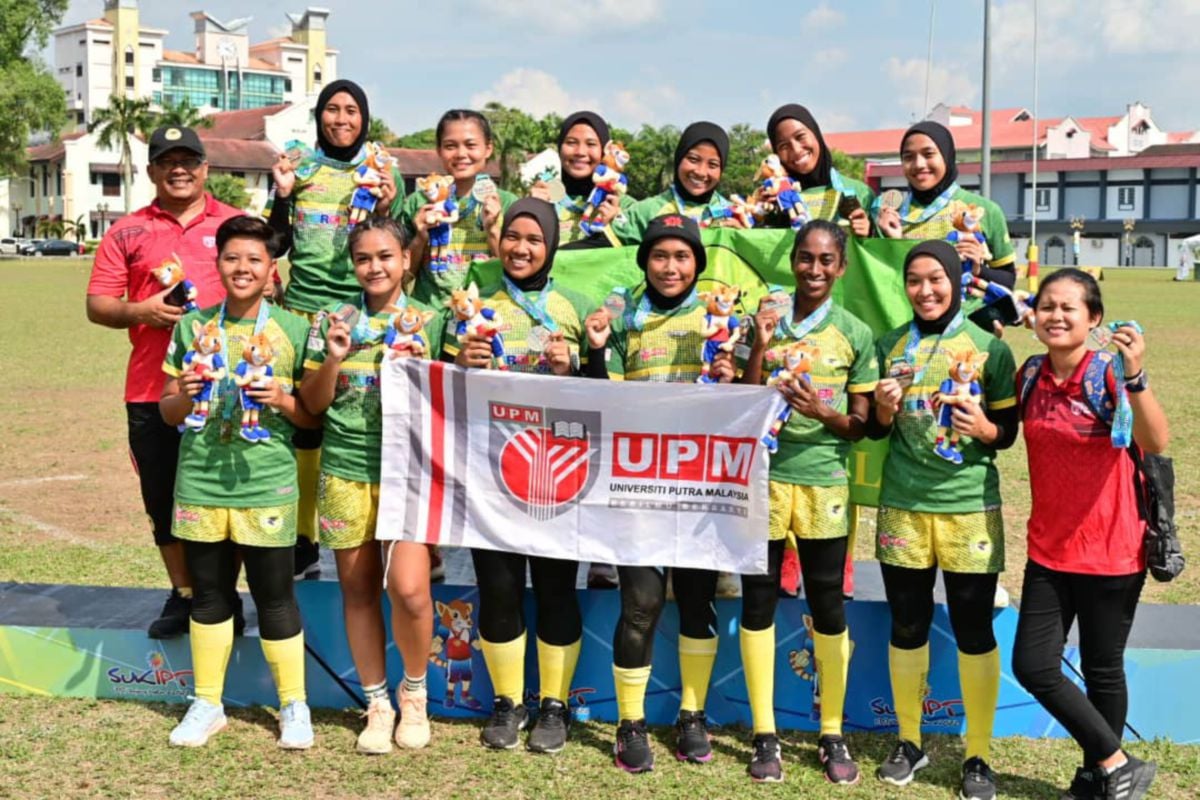 PASUKAN ragbi (7s) wanita UPM berjaya meraih emas dalam SUKIPT 2022. FOTO SUKIPT