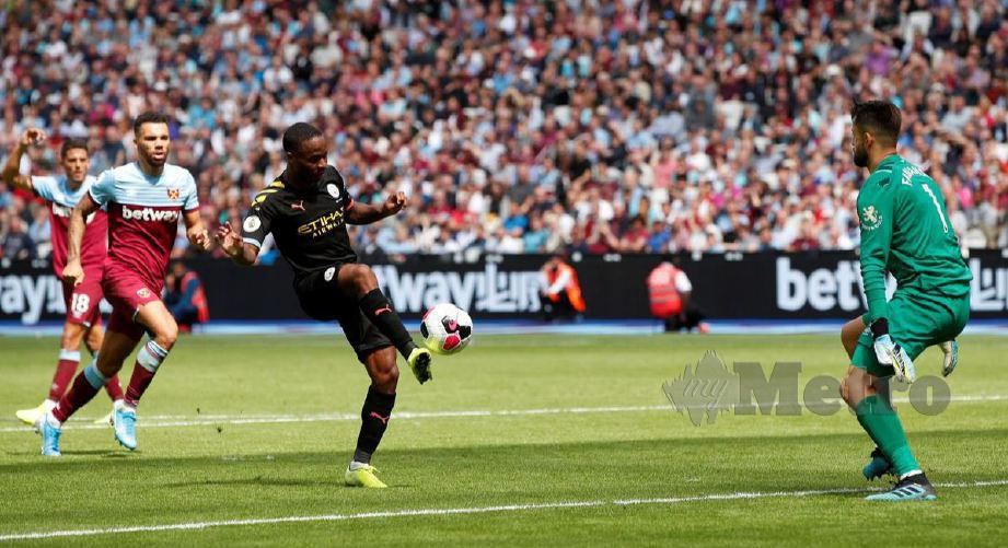 RAHEEM Sterling antara penyerang harapan Guardiola mencetak gol. — FOTO premierleague.com