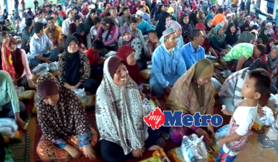 Ramadan UNIMAS berputik di Kemboja [METROTV]  Harian Metro